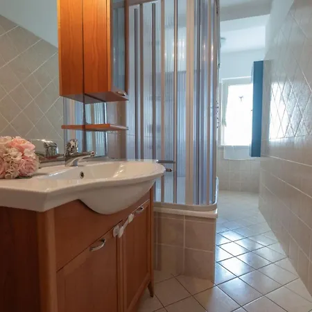 Ginevra 1 - Apartment *